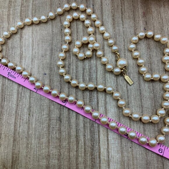 Marvella Vintage Faux Pearl Champagne Gold Tone Necklace - Picture 4 of 5